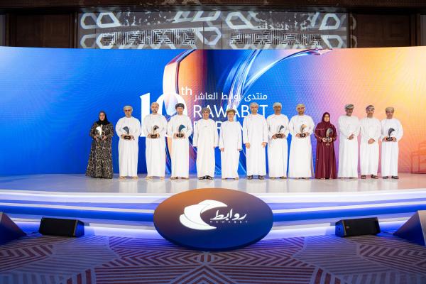 وزارة العمل تحقق جائزة جهاز الاستثمار العُماني للتميّز